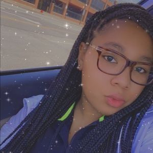 Meet your Posher, Cierra